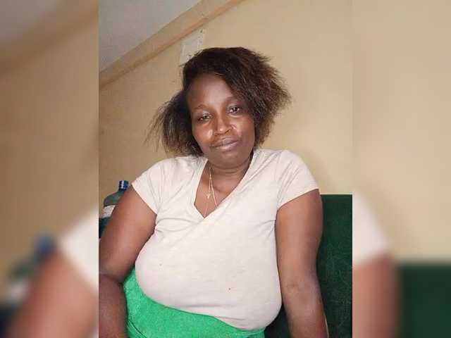 Missessy's BongaCams show and profile