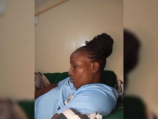 Missessy's BongaCams show and profile