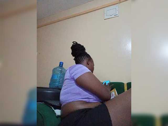 Missessy's BongaCams show and profile