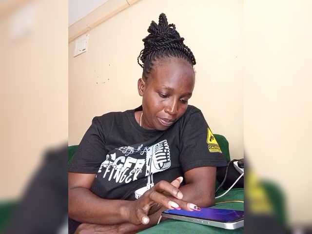 Missessy's BongaCams show and profile