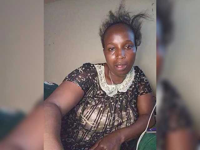 Missessy's BongaCams show and profile