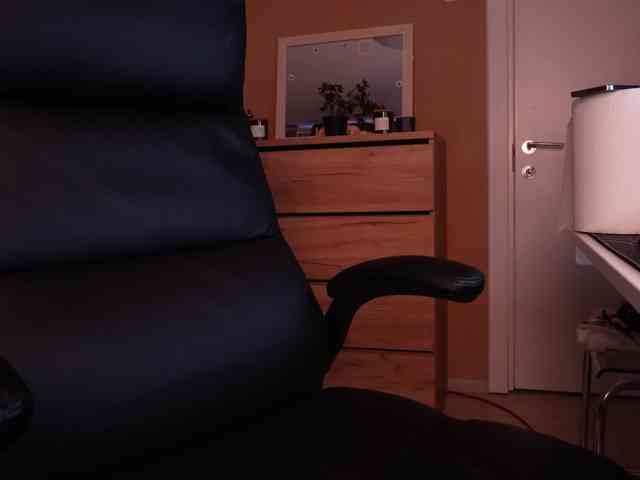 flirt chatroom Kaylalaine1