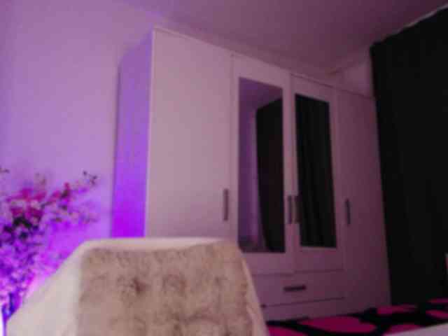 kaylalaine1 webcam