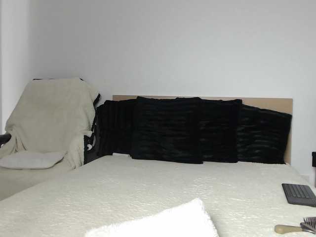 ArtLove13's BongaCams show and profile