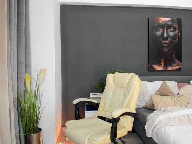 SoniaRey è una camgirl italiana sensuale durante uno show su BongaCams. Tag più rilevanti: White/Caucasian,Brunette,Shaved