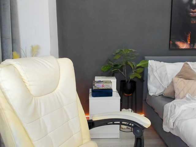 SoniaRey's BongaCams show and profile