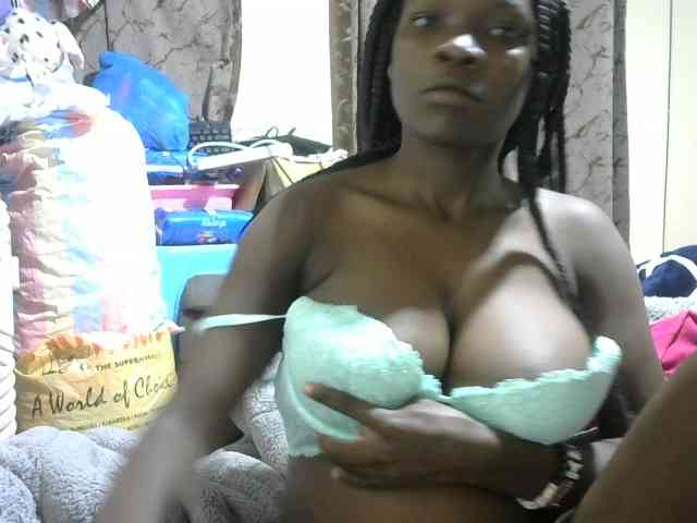 Sweet-Ebbony webcam