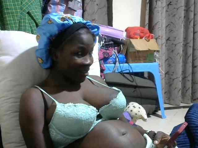 Sweet-Ebbony webcam