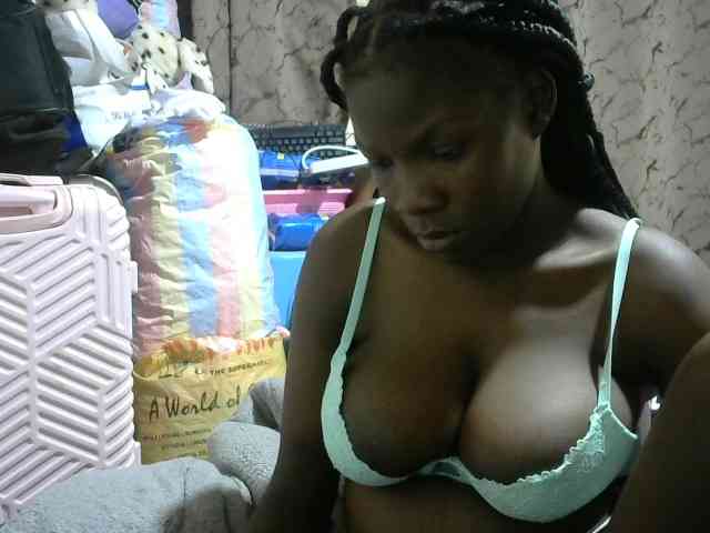 Sweet-Ebbony webcam