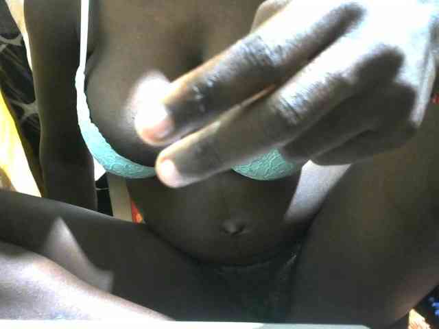 Sweet-Ebbony webcam
