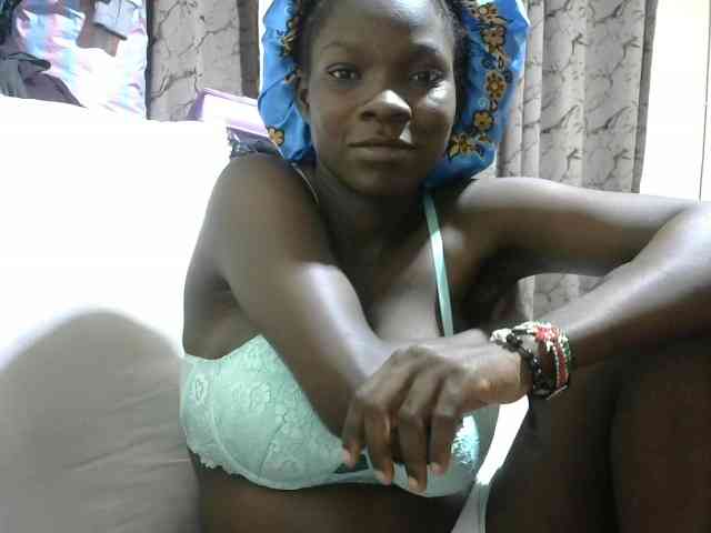 Sweet-Ebbony webcam