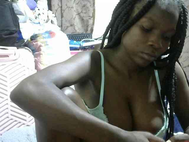 Sweet-Ebbony webcam
