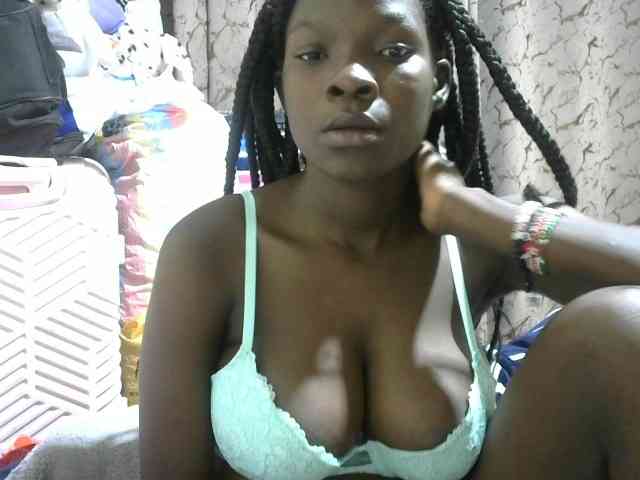 Sweet-Ebbony webcam