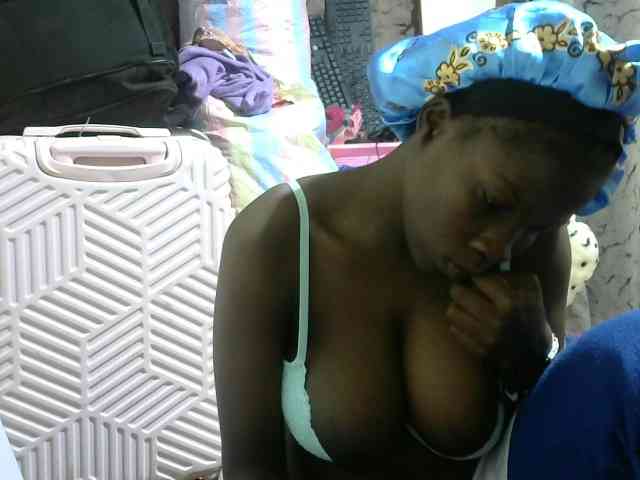 Sweet-Ebbony webcam