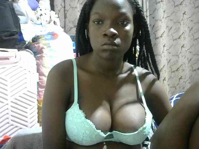 Sweet-Ebbony webcam
