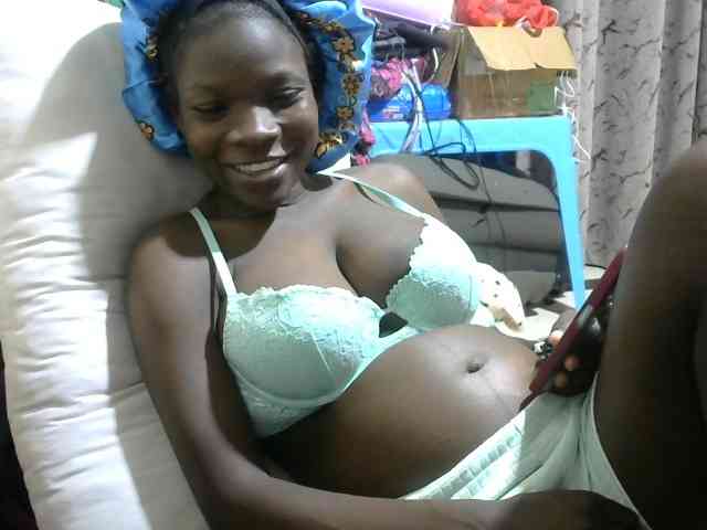 Sweet-Ebbony webcam