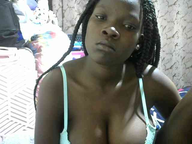 Sweet-Ebbony webcam