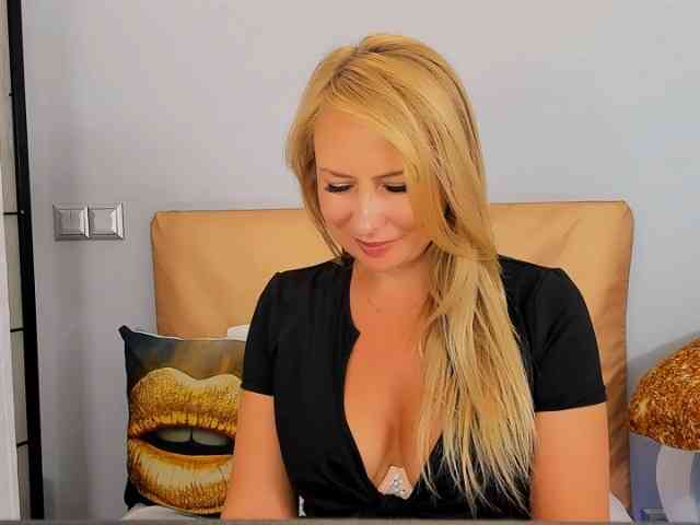 LatoyaDesire webcam