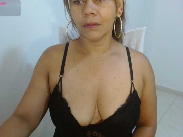 KaillyPariss's BongaCams show and profile