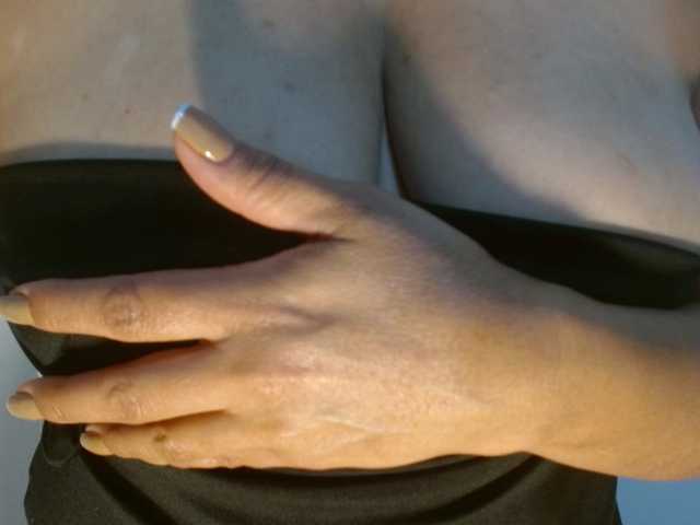 KaillyPariss's BongaCams show and profile