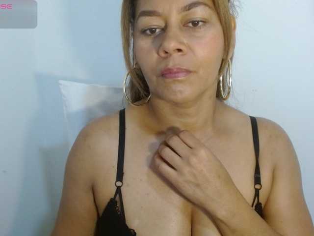 KaillyPariss's BongaCams show and profile