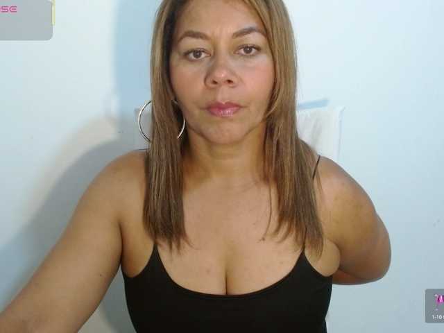 KaillyPariss's BongaCams show and profile