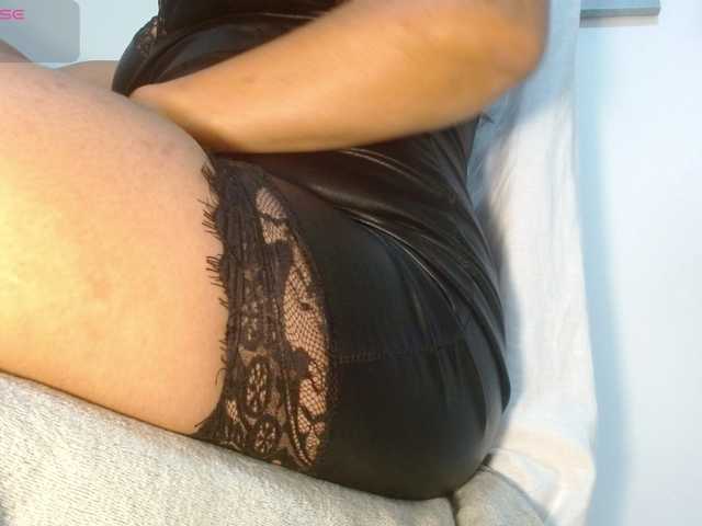 KaillyPariss's BongaCams show and profile