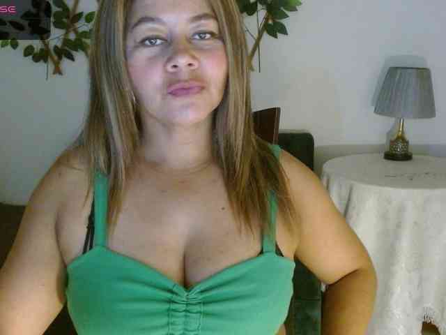 KaillyPariss webcam