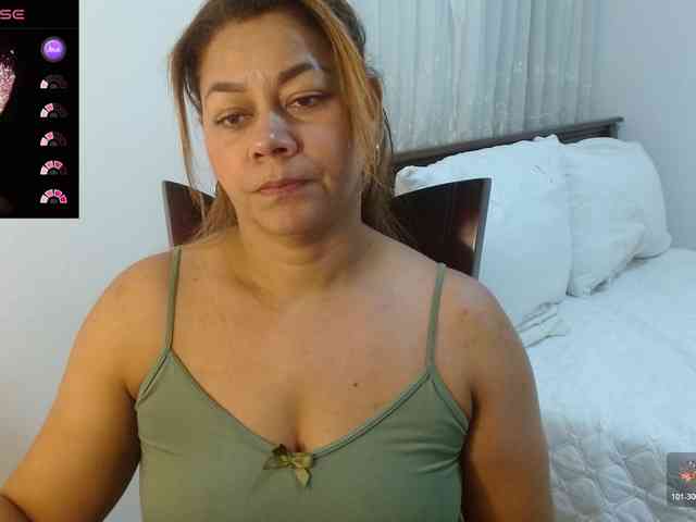 KaillyPariss KaillyPariss