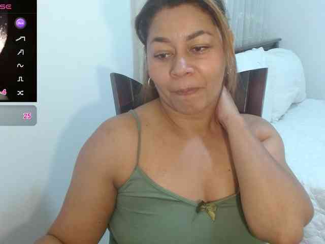 KaillyPariss KaillyPariss