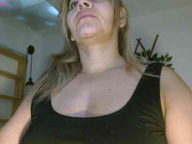 KaillyPariss webcam