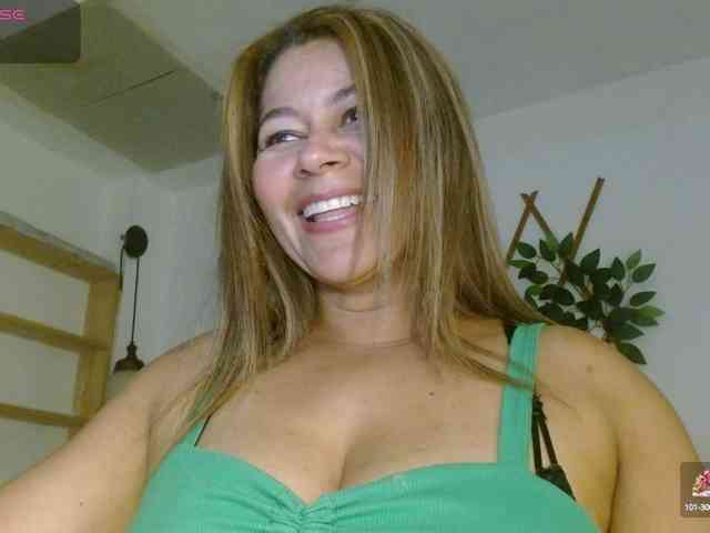 KaillyPariss webcam