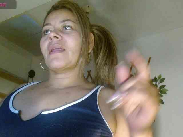 KaillyPariss webcam