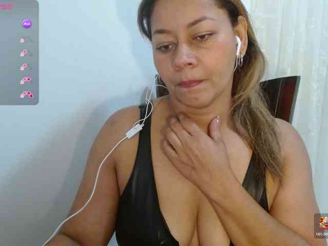 KaillyPariss KaillyPariss