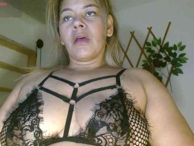 KaillyPariss webcam
