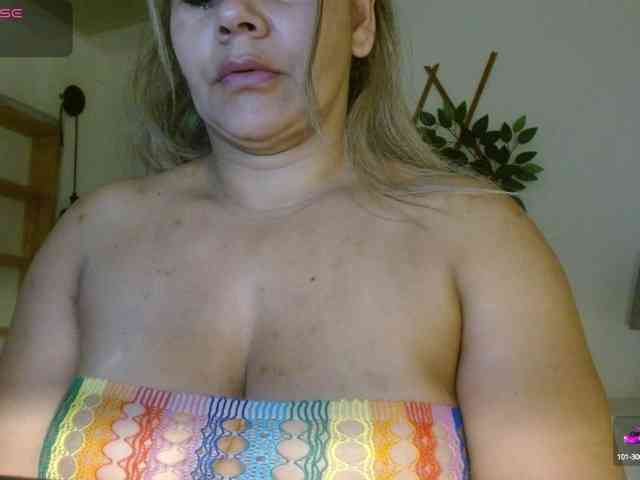 KaillyPariss webcam