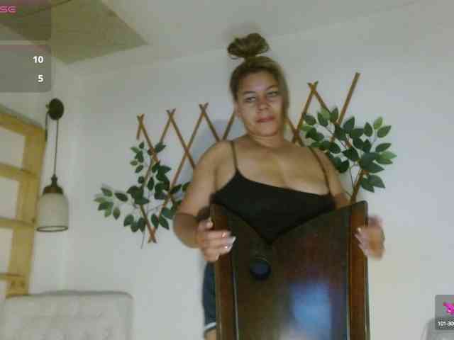 KaillyPariss webcam