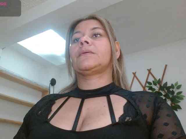 KaillyPariss webcam