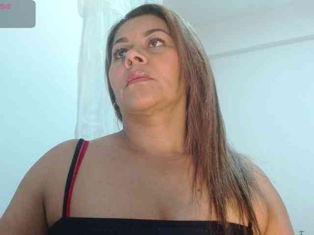 KaillyPariss KaillyPariss