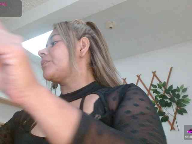 KaillyPariss webcam