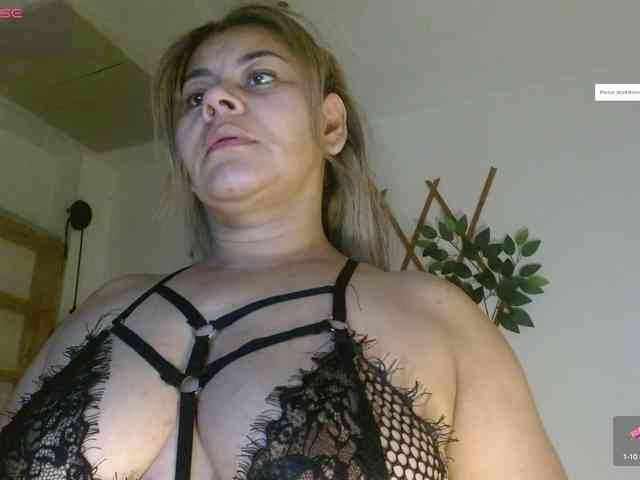 KaillyPariss webcam