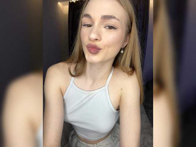 Pussyya's BongaCams show and profile