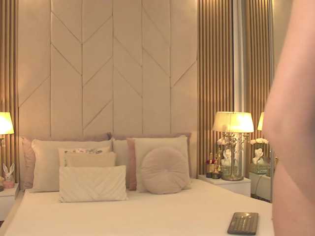 BlancheSummer's BongaCams show and profile