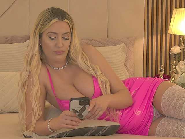 BlancheSummer's BongaCams show and profile