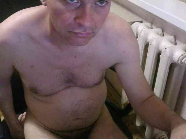 qaz75va Live Webcam on BongaCams