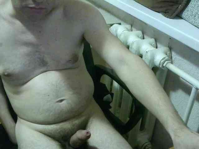 qaz75va Live Webcam on BongaCams