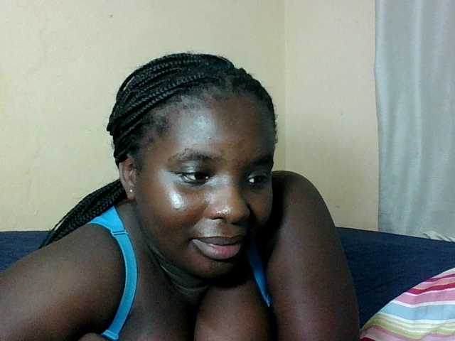 Sex chat gratuit in direct cu Hotybobbies pe BongaCams