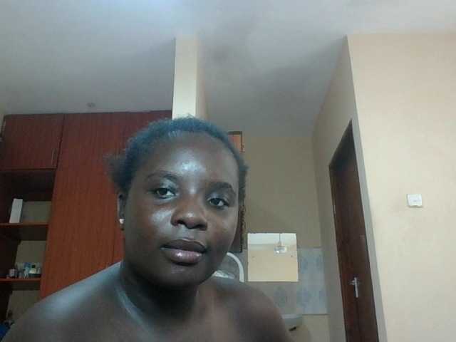 Hotybobbies's BongaCams show and profile