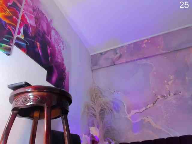 VALERIAQUEENTS Live Webcam on BongaCams