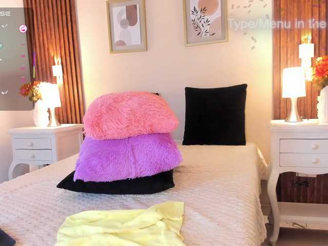 EllieRussell's BongaCams show and profile